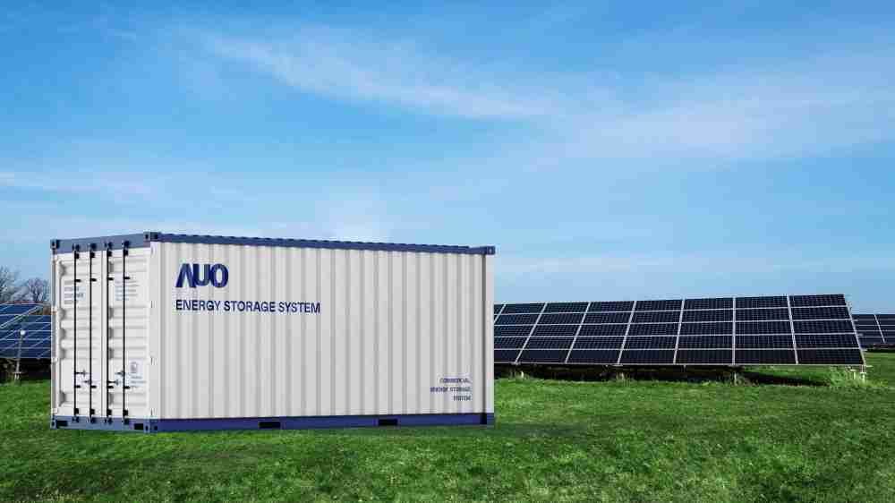 28国际透过AI数据管理，，，提供不同类型用户进行储能与能源管理，，，达到再生能源管控调度成效